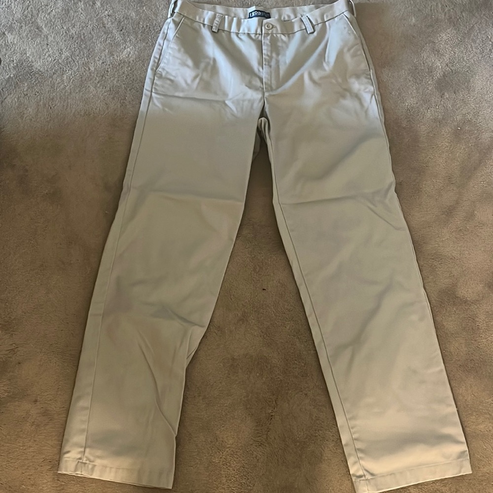 Izod 36x34 straight fit khaki pants